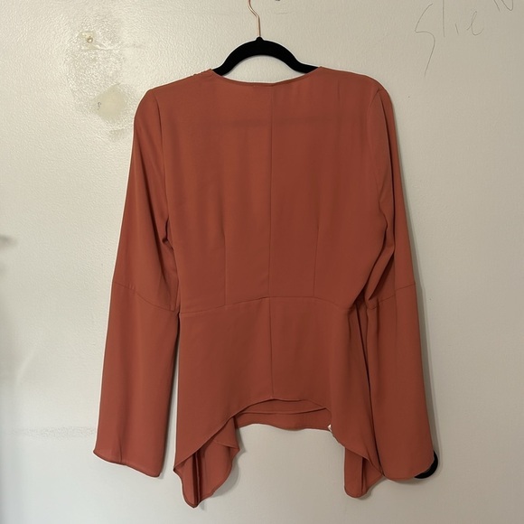 BCBGMAXAZRIA Asymmetrical True Wrap Blouse Size Medium - Picture 3 of 6